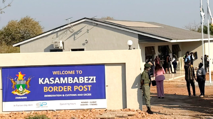 UMohadi uthakazelele ukusebenza kweKasambabezi Border Post
