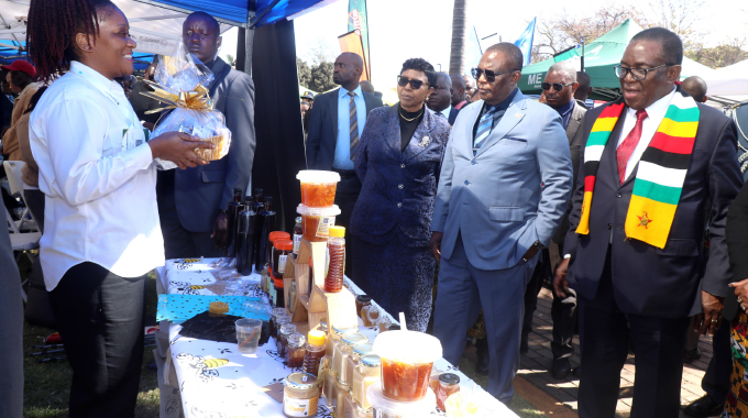 President urges SMES to. . . ‘Formalise, Grow, build the nation’