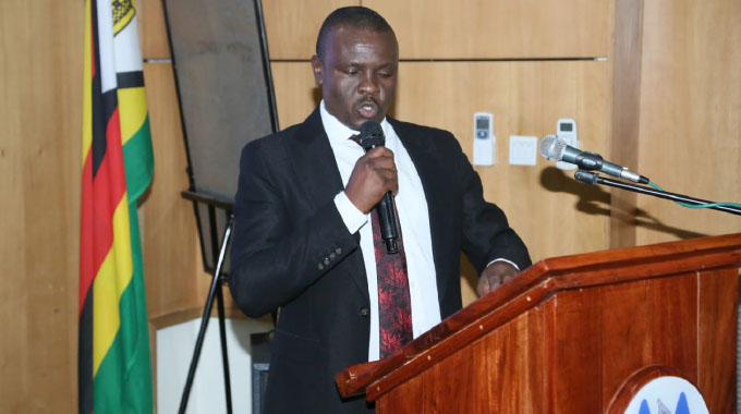 ‘Have confidence in local graduates, give them jobs’