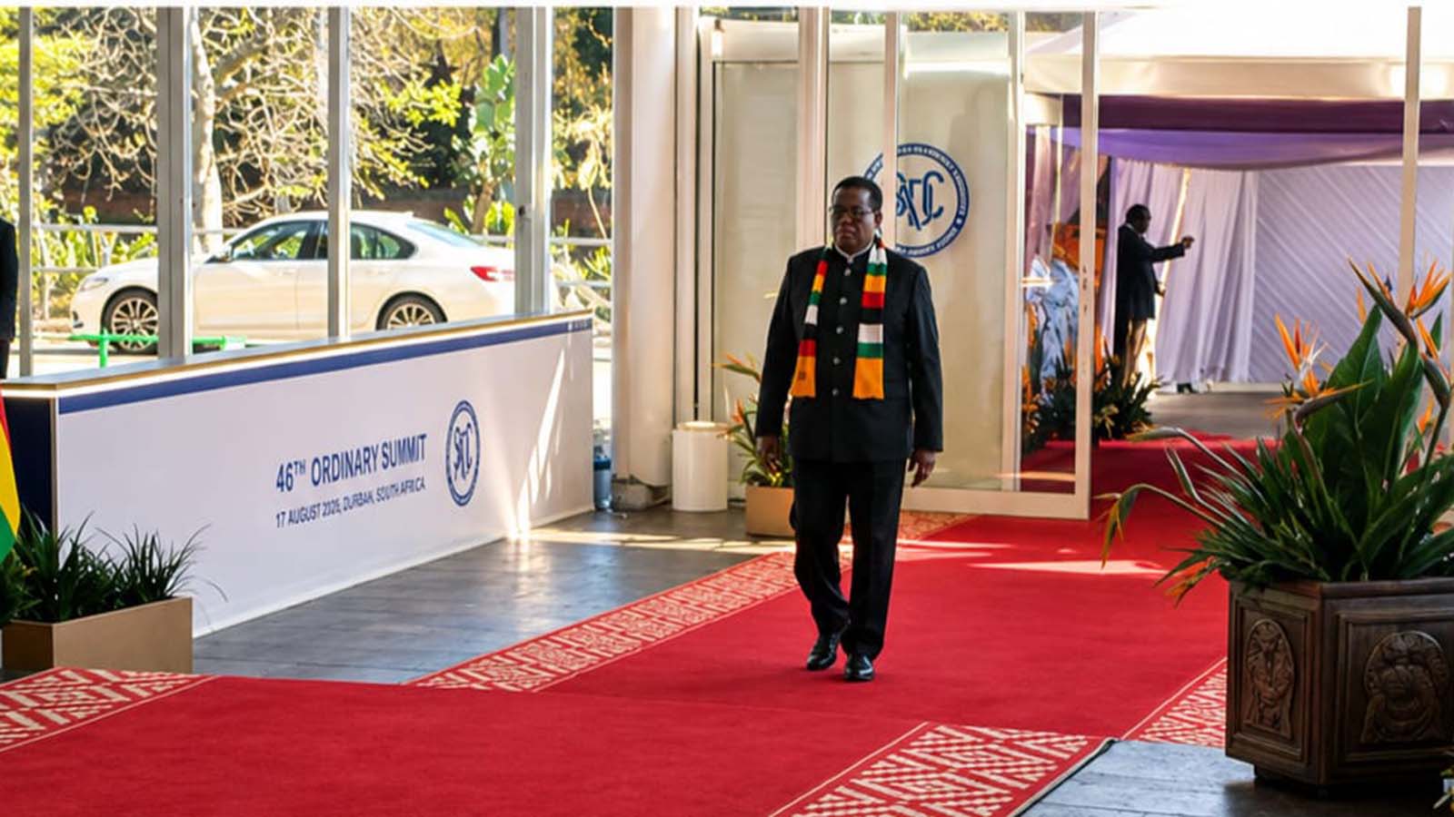 President Mnangagwa joins SADC leaders at summit venue in Durban