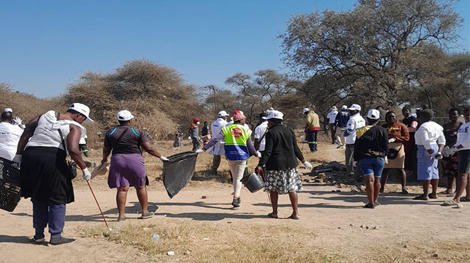 Permanent Secretary Prof Matondi leads August clean-up campaign in Kezi