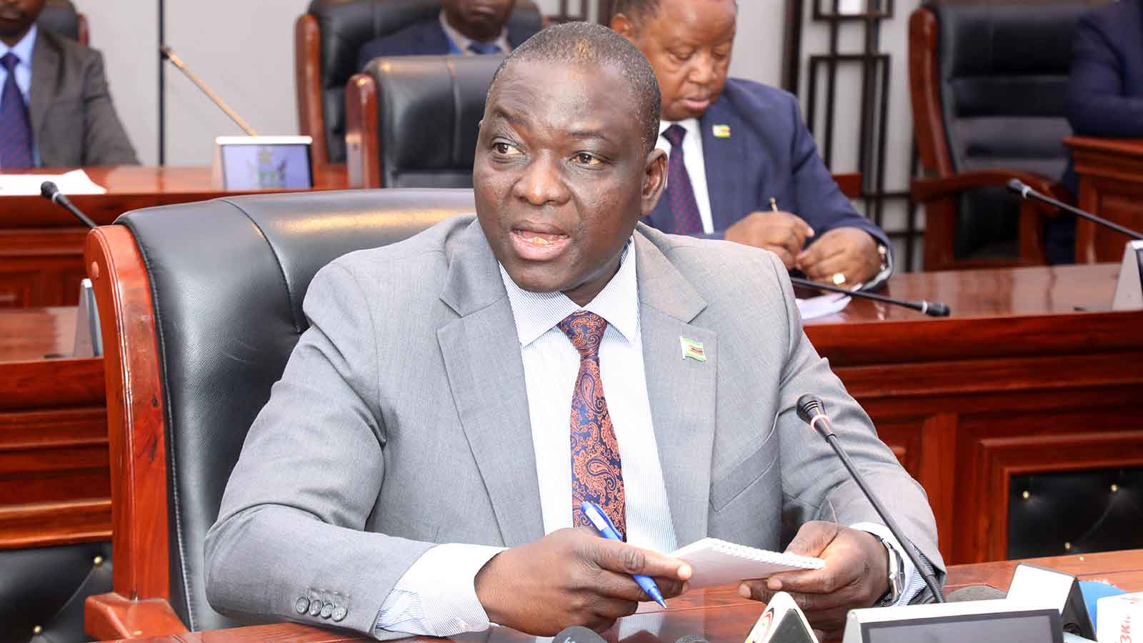 ZIM PAYS TRIBUTE TO ITS GALLANT SONS AND DAUGHTERS . . . 50 000 war veterans to be honoured