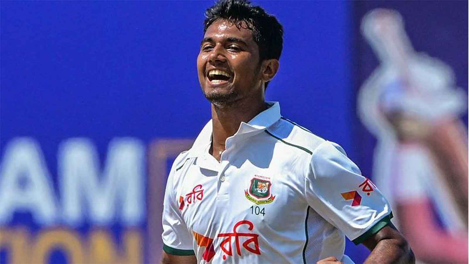 Bangladesh turn tables against Australia