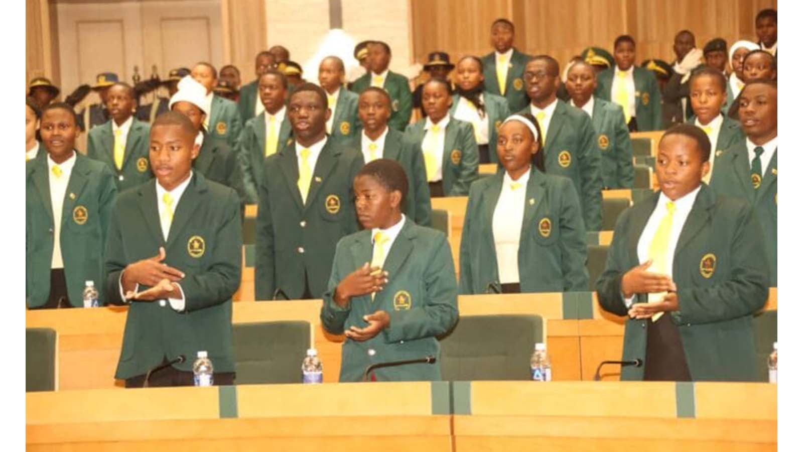 Sir Wicknell gifts US$1 500 for each Junior Parliamentarian