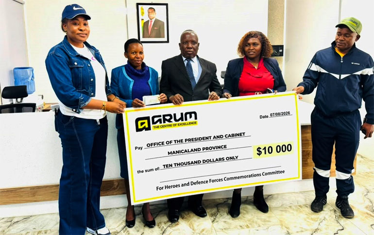 Manica Diamonds owner Evans Kamombo (far left), who recently donated towards the successful hosting of Heroes and Zimbabwe Defence Forces Day commemorations, believes the Mutare-based Castle Lager Premiership side the support of all football lovers in Manicaland