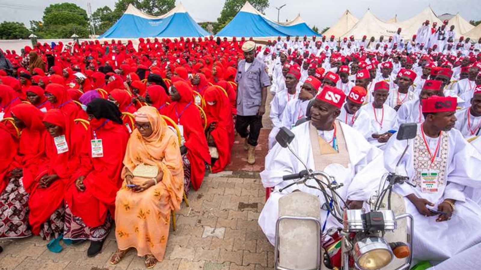 1 500 couples in mass wedding