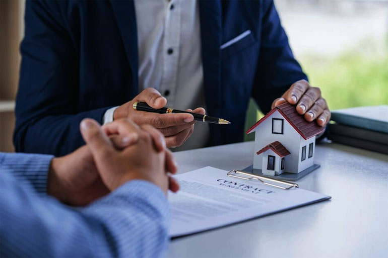 EDITORIAL COMMENT: Time to crack down on bogus estate agents