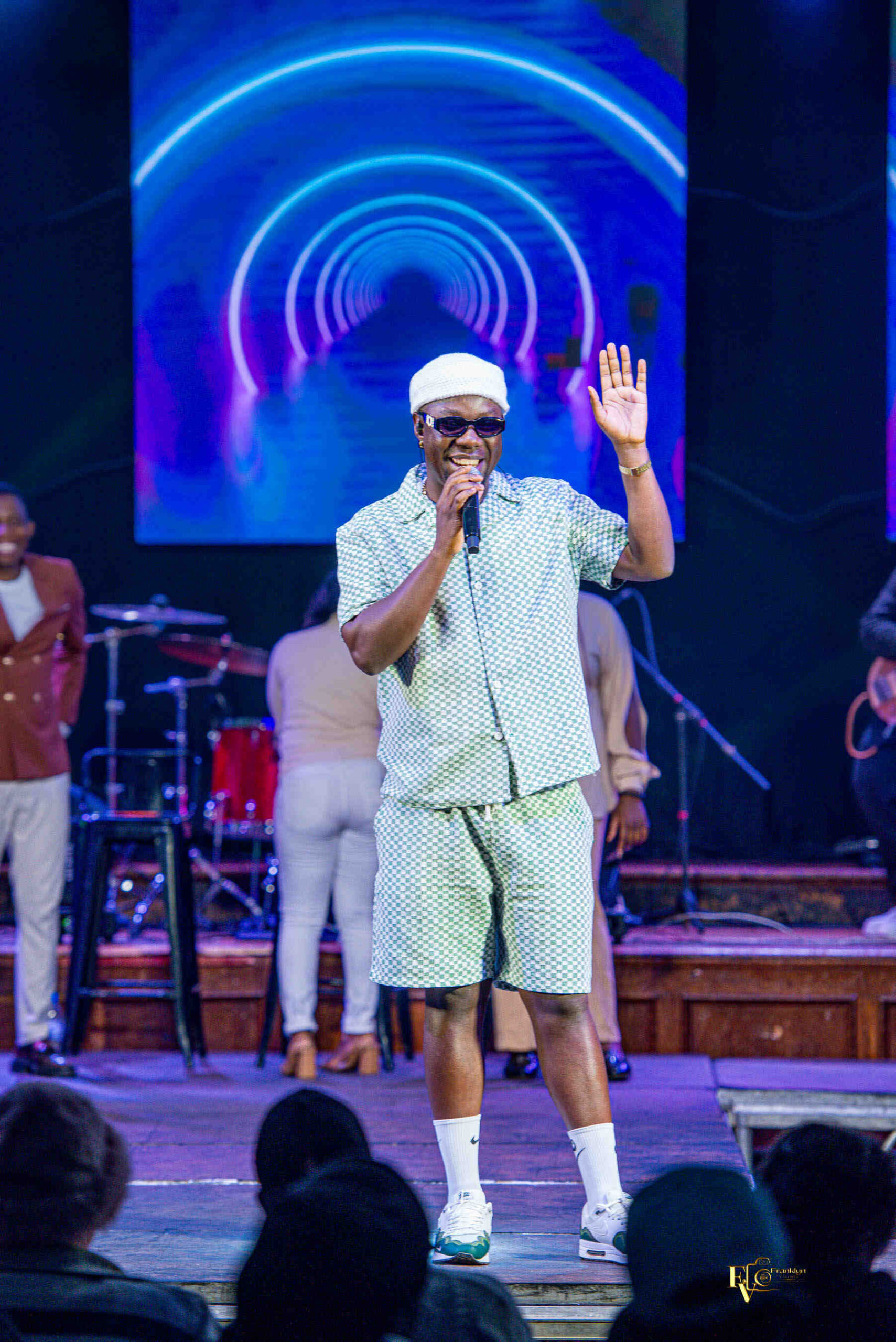 Mzoe7 lands debut Dubai gig