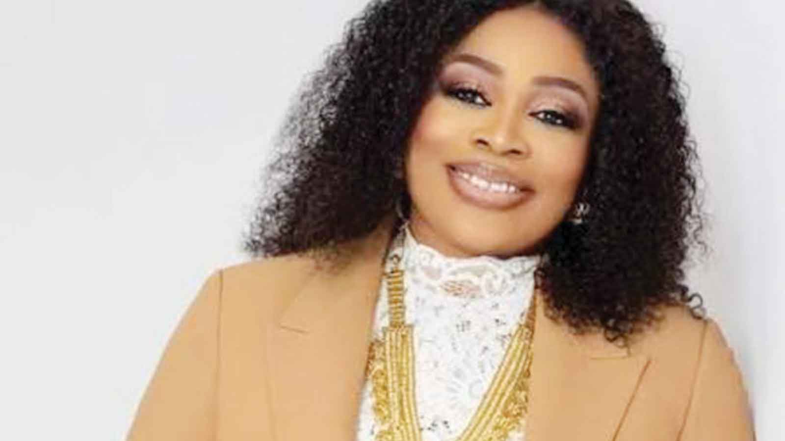 Sinach makes Harare ‘Arise’ in night of praise and worship