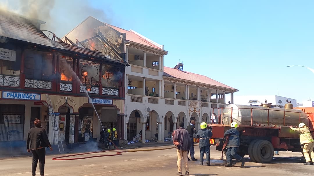 WATCH: Woman jumps from burning Bulawayo CBD building to escape fire