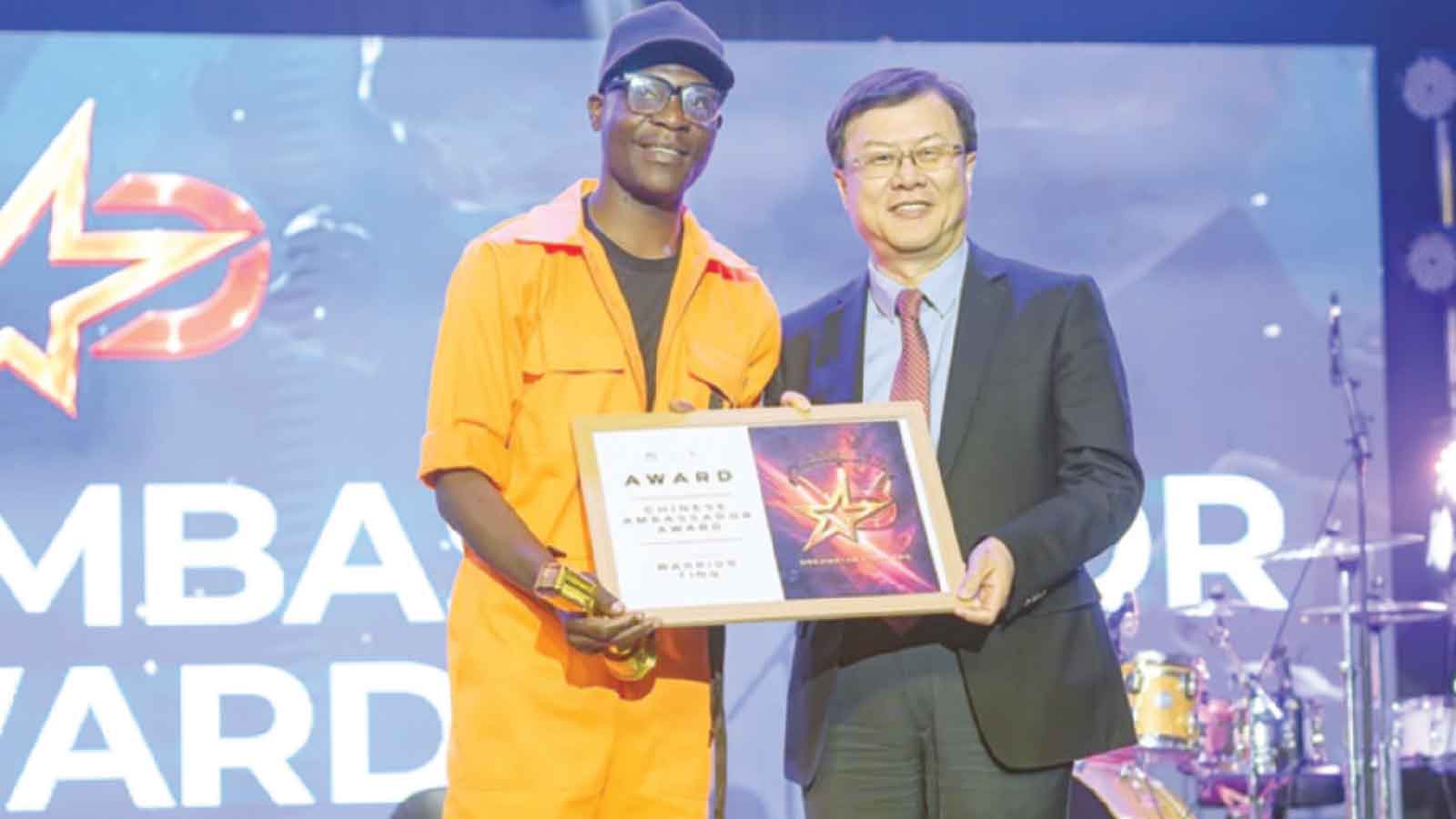 Prison inmate breaks musical chains
