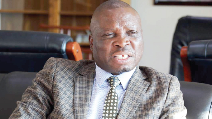 ‘Prioritise worst damaged sections of Bulawayo-Victoria Falls Road’: Government instructs contractors