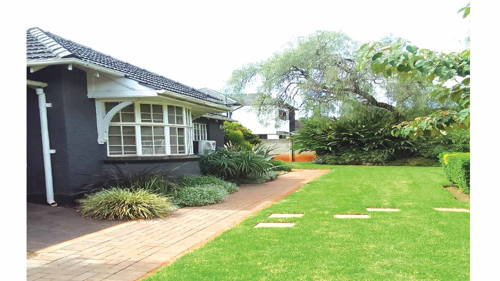 Crafting the ultimate small garden sanctuary