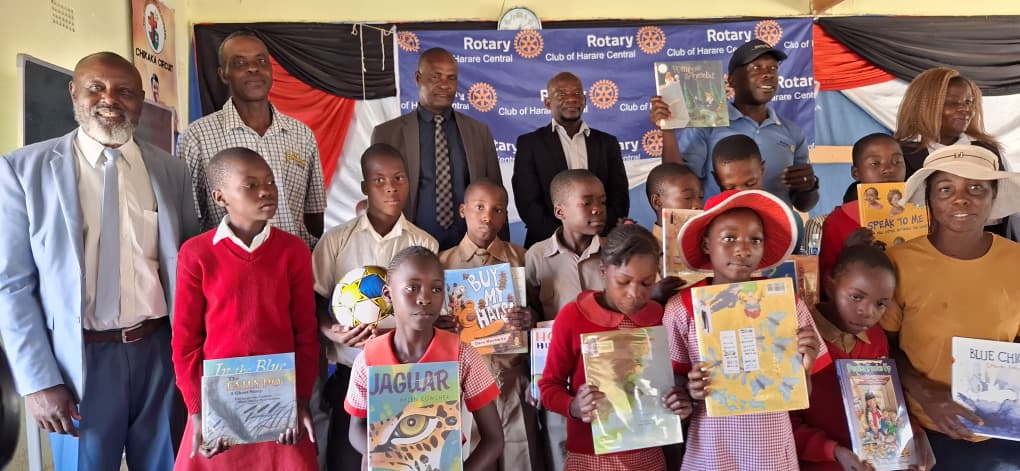 Rotary Club donates 2000 books to four schools in Zvimba