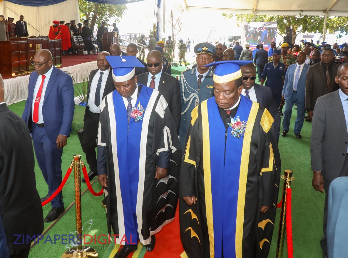 President to cap 734 at HIT graduation