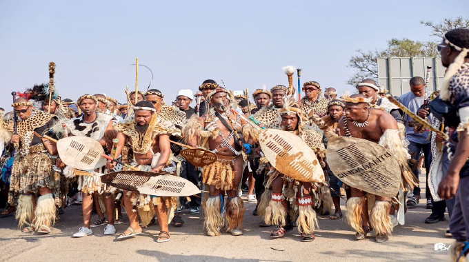 Selifikile ilanga leNkosi uMzilikazi . . . SIKHUMBULA INKOSI YAMANDEBELE EMHLAHLENDLELA