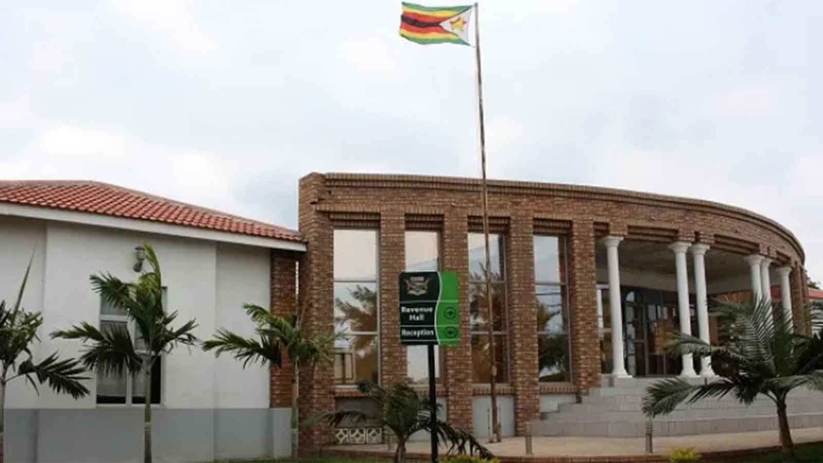 Beitbridge town hit by water crisis after major pumping main fault