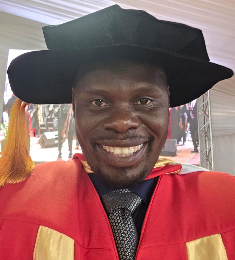 Dr Samutereko