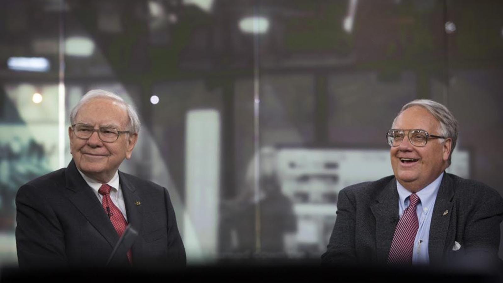 Meet Warren Buffett’s son Howard, a former sheriff, war photographer, and now, Berkshire’s new chairman
