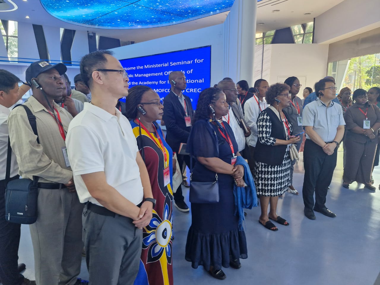 Zimbabwe, China deepen infrastructure cooperation during Chengdu industrial park tour