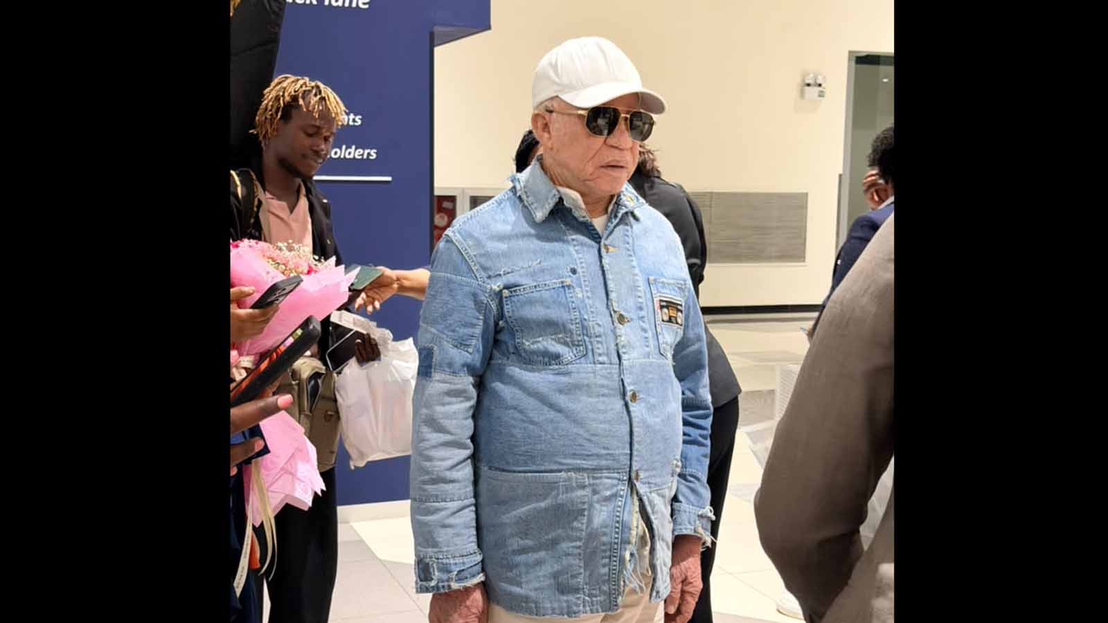 Salif Keita Lands in Harare