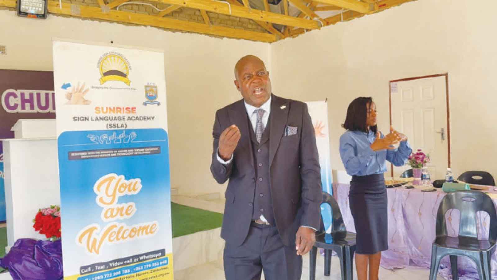 Church moves to include deaf community