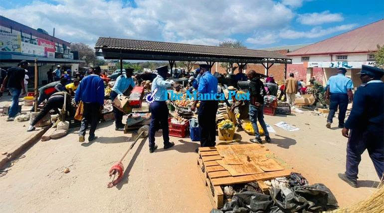 Province-wide crackdown on illegal vendors, structures