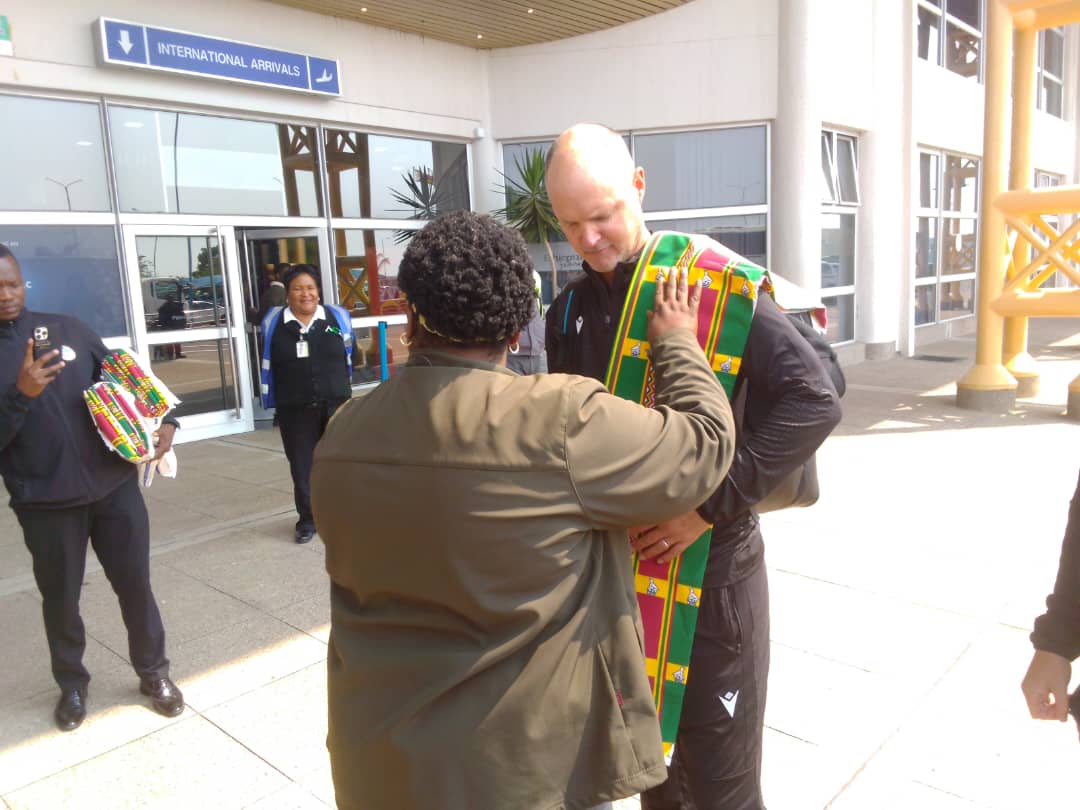 WATCH: They have arrived! South Africa Women’s Cricket team touch down in Zimbabwe
