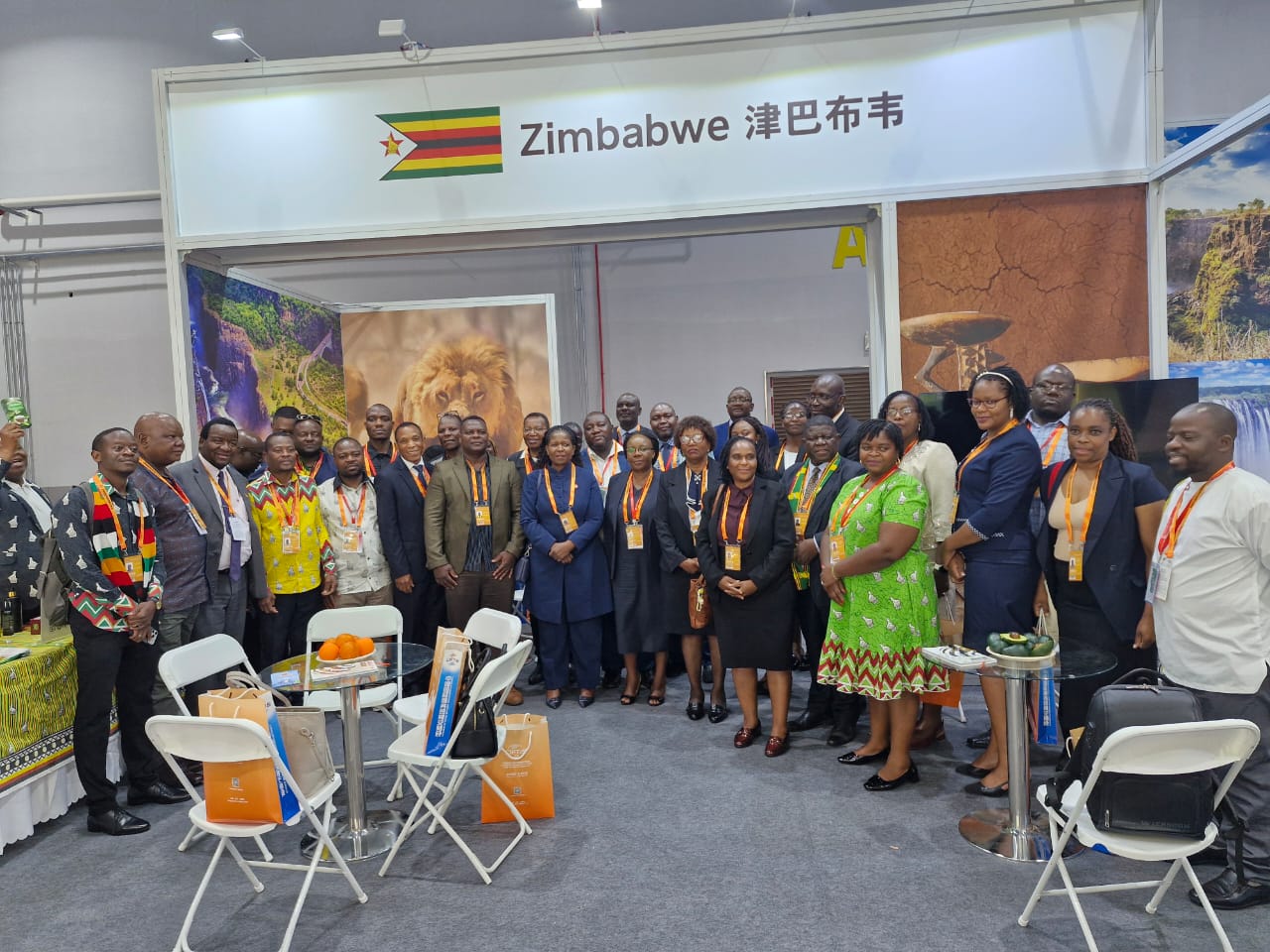 Senior officials tour Zimbabwe stand at 2026 China International Fair for Trade in Services