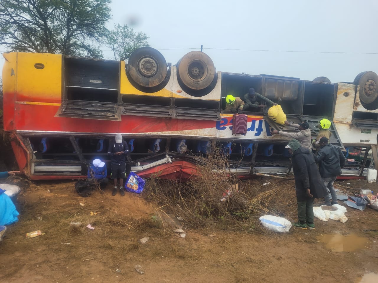 19 injured as bus overturns on Gwanda Road
