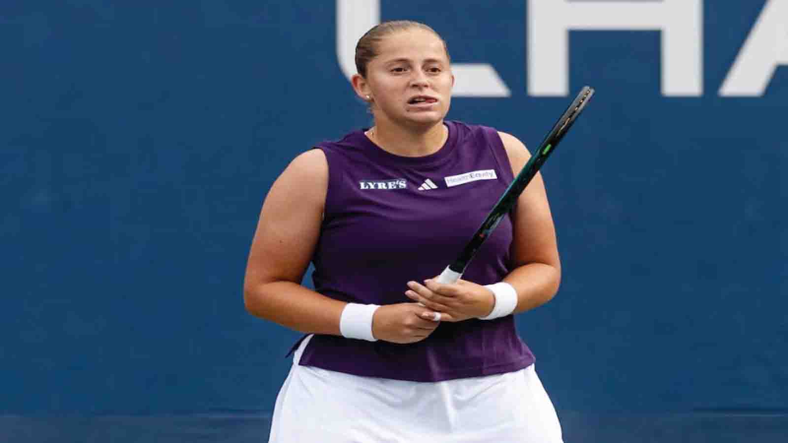 Ostapenko vents fury on opposing coach