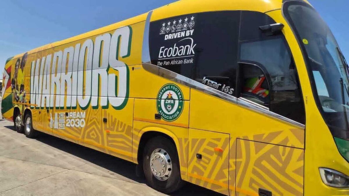 Fans salute bank for new Warriors bus