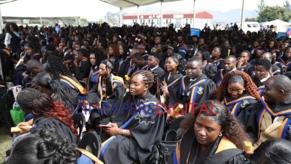 1,273 graduates at Mutare Teachers College