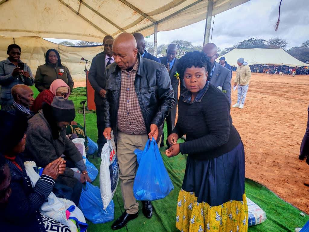 Over 2 000 elderly people receive food hampers in Mat South