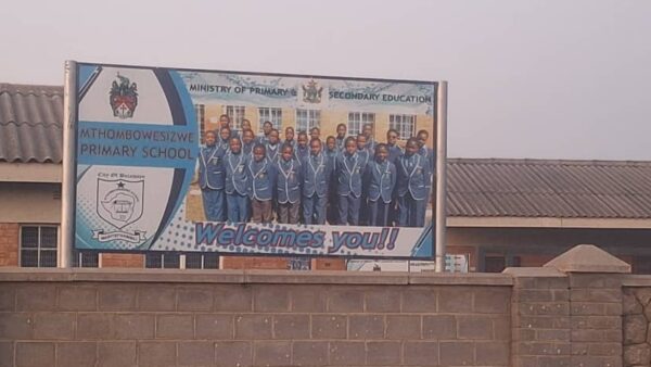 Gunshots fired as robbers raid Entumbane school