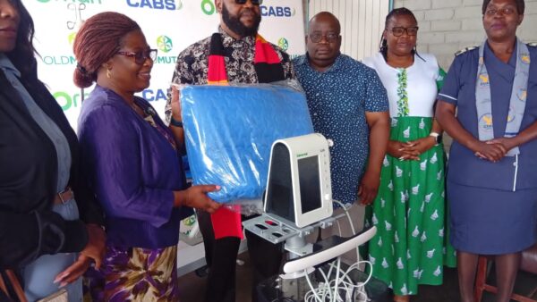 Old Mutual donates to Sakubva Hospital 