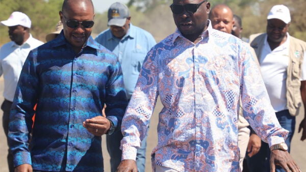 Ministers tour Bulawayo-Victoria Falls Road