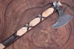 Axe-wielding robbers raid four Woolendale homes