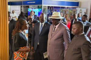VP Mohadi tours Kuzana exhibition stands