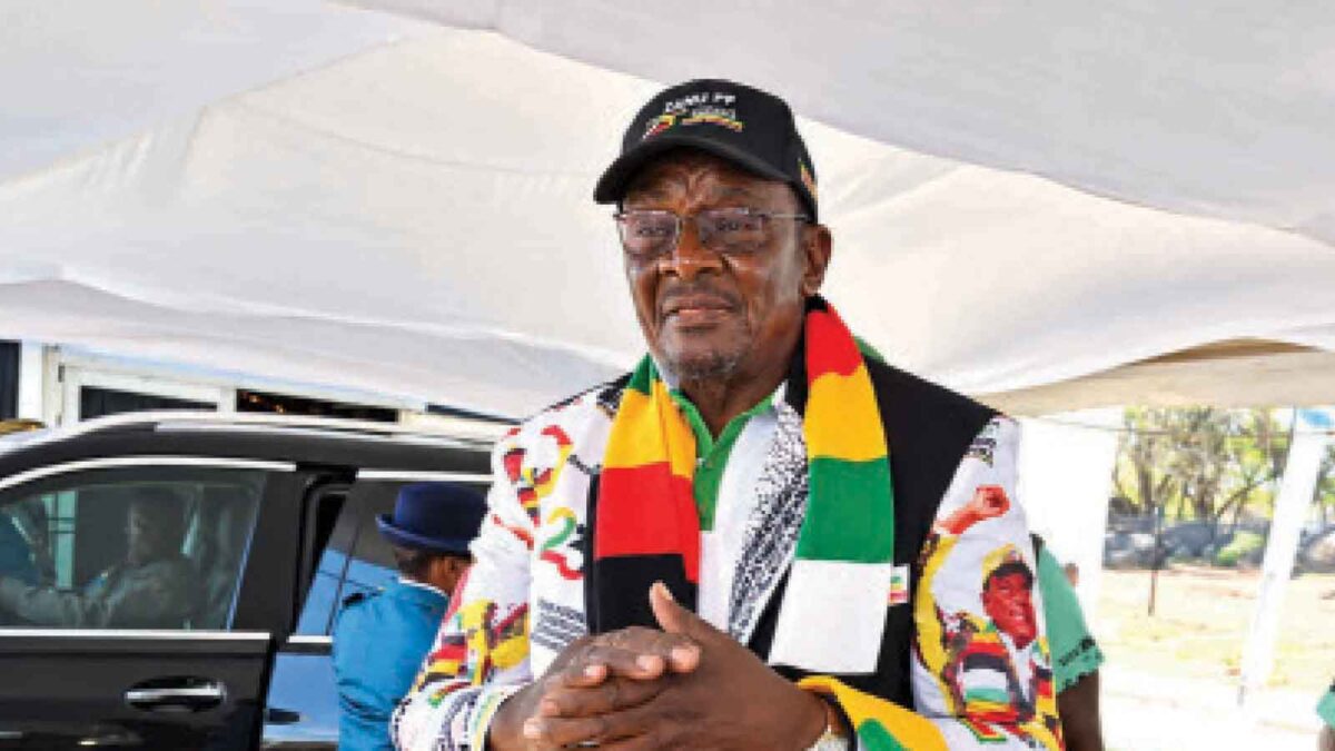 NEW: President Mnangagwa checks on VP Mohadi this morning after he was taken ill at ZANU PF Conference