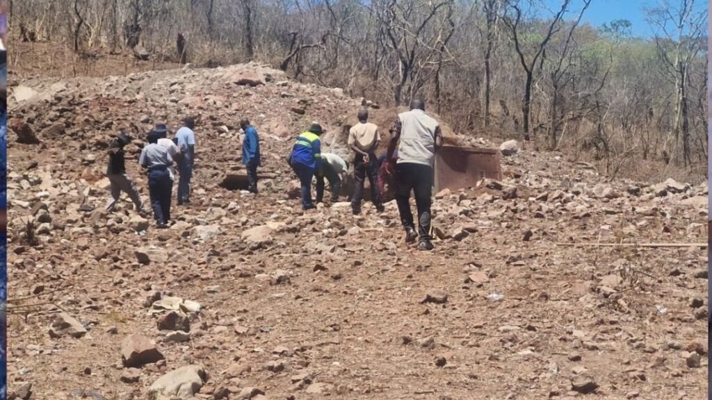 Kufe umuntu oyedwa, kwadilika izindlu lamabhizimusi edlula 80 kudubuka eRedcliff