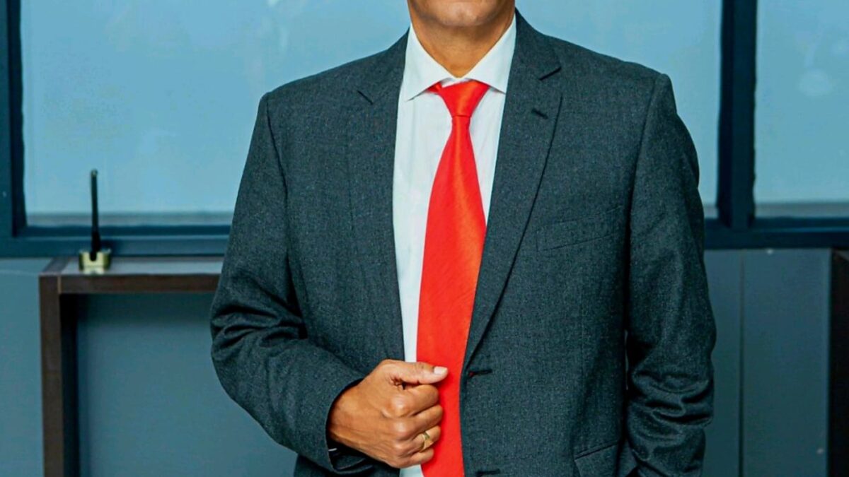 Bard Santner unveils multi-disciplinary board for RBZ-sanctioned bank project