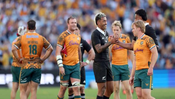 Wallabies  coach on ‘unacceptable’  loss