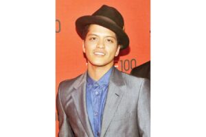 Bruno Mars ties R&B/hip-hop chart record