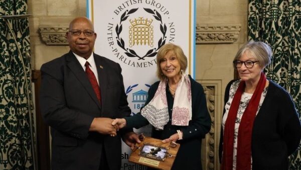 NEW: Zimbabwe, Britain discuss possible re-admission into the Commonwealth