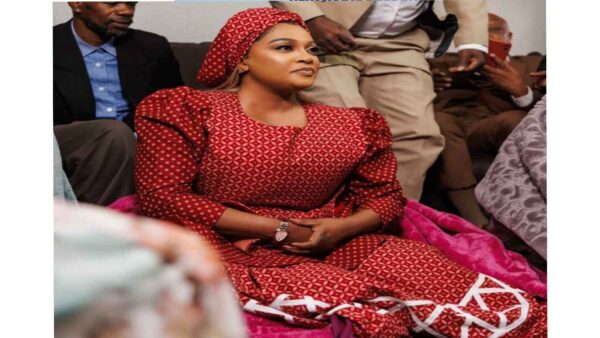 Lethabo LeJoy introduces herself as Mrs R