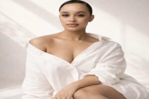 Ayanda Bhengu shows off baby bump
