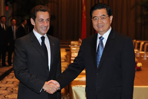China’s Hu Jintao, Sarkozy meet