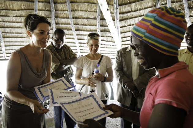 Fair Trade Designers worked over the period of a week in Zimbabwe, where they collaborated with a group of 20 sculptors.