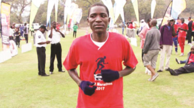 Sithole wins Tanganda half-marathon